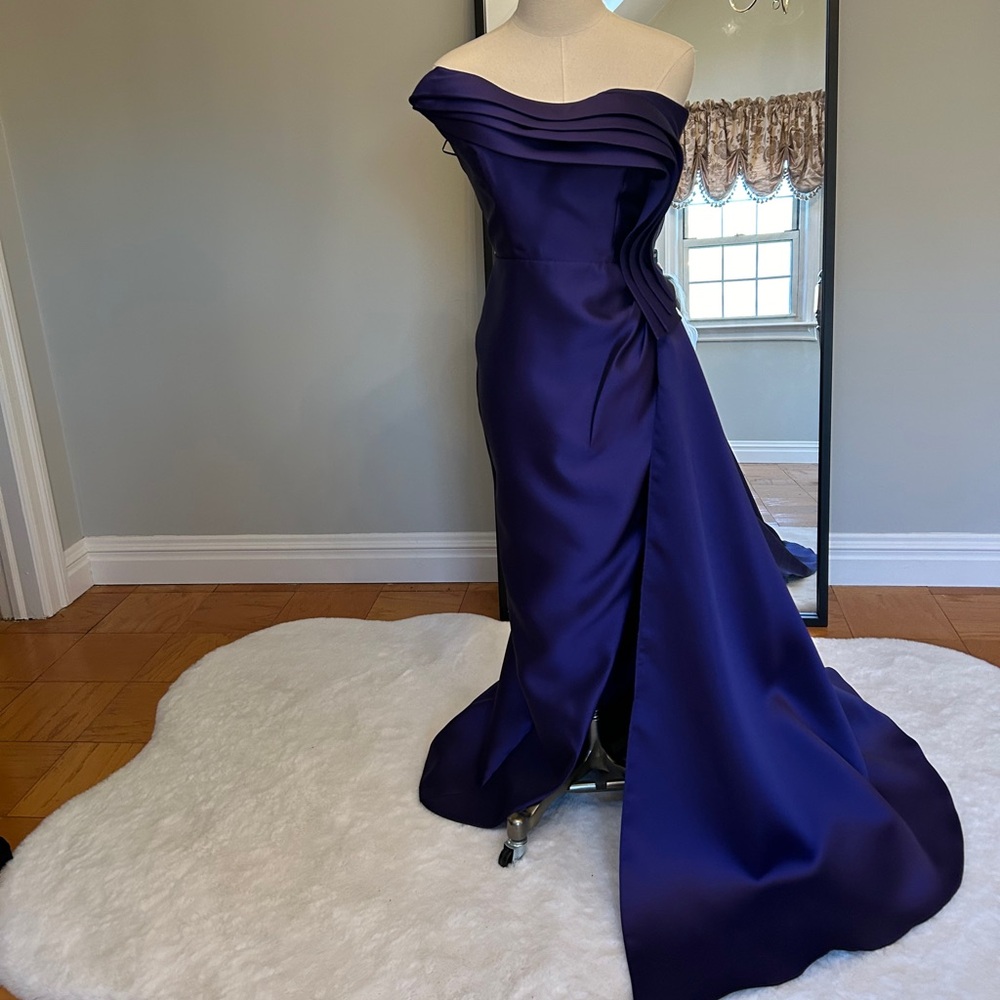 Nicole bakti Purple strapless gown